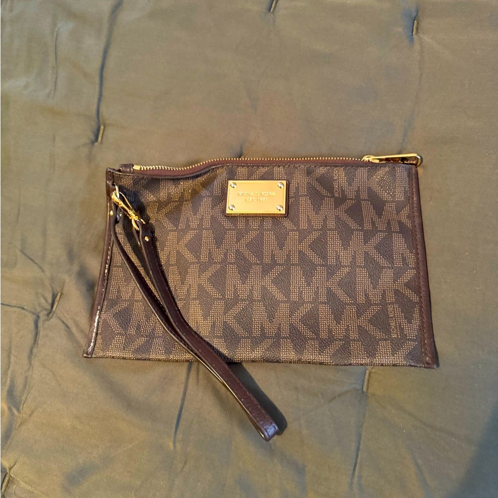 Michael Kors Wristlet